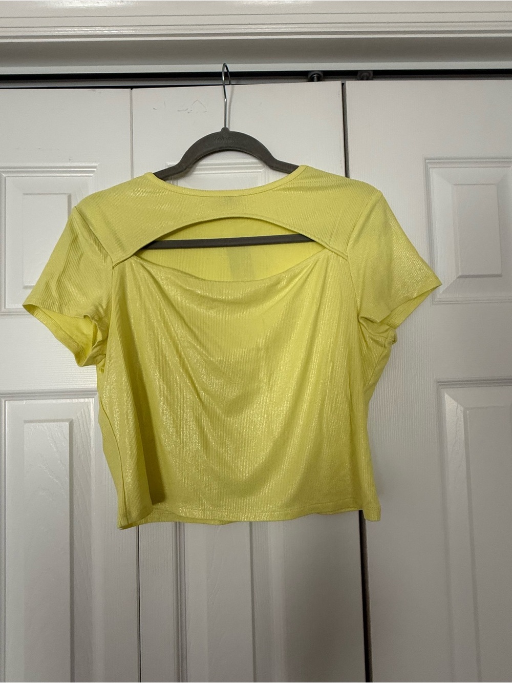 NWT Express Fitted Yellow Women’s Crop Top
